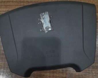 کیسه هوای راننده با کاور خاکستری پژو پارس ایساکو