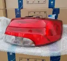 چراغ خطر عقب راست کامل رانا سال و پلاس ایساکو